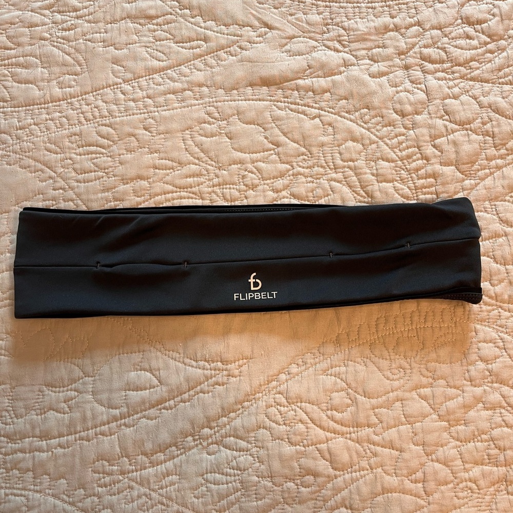 Grey/Carbon FlipBelt Classic Running Belt